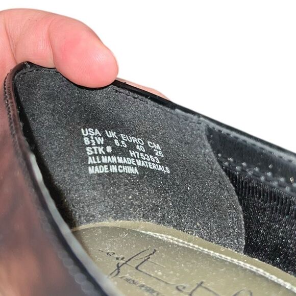 Soft Style by Hush‎ Puppies Black Low Heel - Size 8.5W - Picture 9 of 9